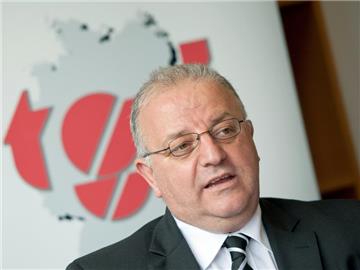 Der Vorsitzende der Türkischen Gemeinde in Deutschland, Kenan Kolat: «Es gibt einen institutionellen Rassismus in den Behörden». Foto: Marc Tirl/ Archiv