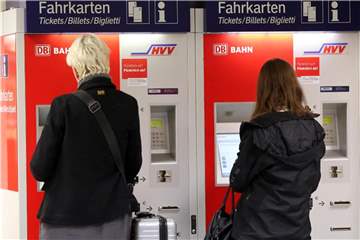 Der Vorstand der Bahn entscheidet im Herbst über die genauen Tarife. Foto: Bodo Marks