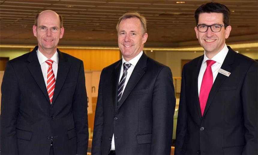 Der neue Vorstand der Sparkasse im Interview Der Vorstand der Sparkasse an der Lippe im Januar 2016 (v.r.): Heiko Rautert, Thoams Lohmann und Martin Abdinghoff.