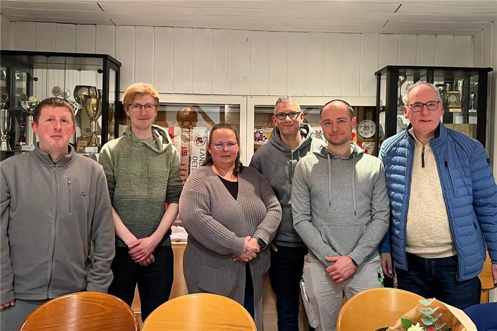 Der Vorstand des neuen Vereins SC Victoria Ickern: Benjamin Springwald, Thomas Welskopf, Nadine Mücke, Dirk Konisch, Patrick Höfener und Klaus-Dieter Mielke (von links).