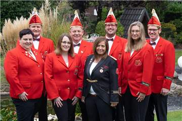 Der Vorstand von Kinder-Familien-Karneval Rot Weiss Südlohn plant ein Frühlingsfest für die Mitglieder.