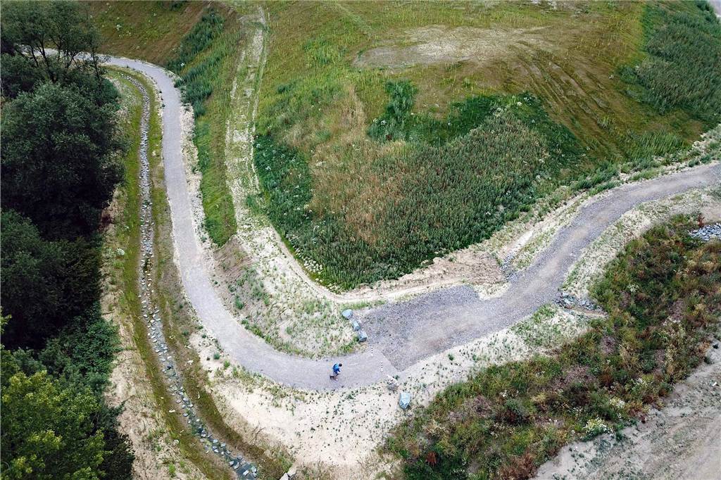 Was war heute vor 10 Jahren in Castrop-Rauxel? Ein Blick ins Archiv Der Wanderweg entlang der Fischtreppe und des renaturierten Mühlenbachs ist schön angelegt. Dass hier mal eine Müllkippe war, ist nur noch zu erahnen.