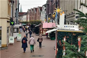 Der Weihnachtsmarkt in der Lüner Innenstadt, einen Tag vor der offiziellen Eröffnung. Es sollen 2G-Regeln gelten (Stand 16.11.).