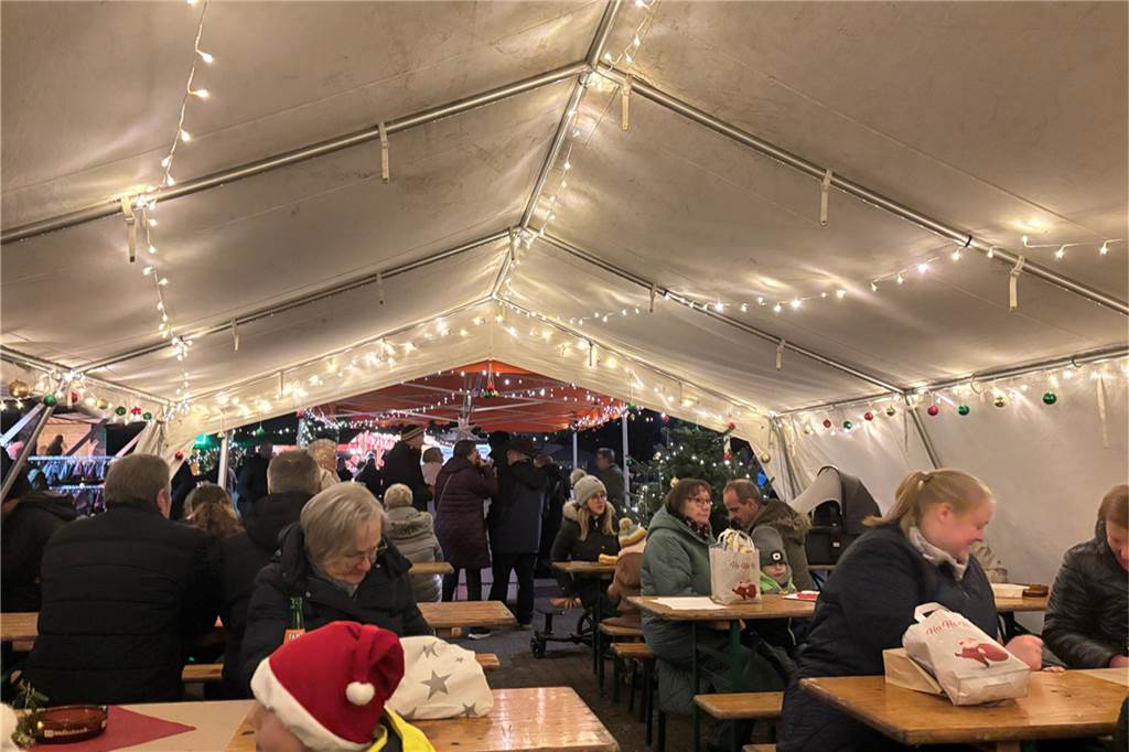 Weihnachtsmarkt-Zelt
