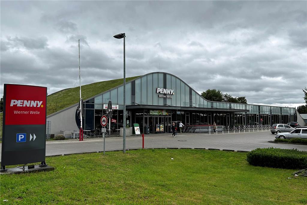 Der Werner Penny-Markt an der Straße An den 12 Bäumen macht - wie alle anderen Discounter des Unternehmens - bei der Aktion wahre Preise.