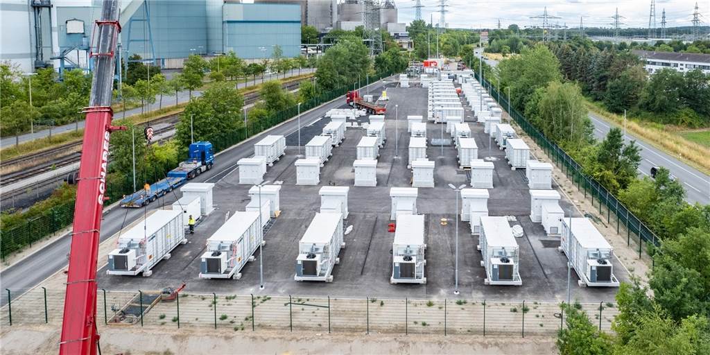 Mega-Batteriespeicher in Werne: Daher kommt der Strom, dafür wird er genutzt Ein Batteriespeicher.