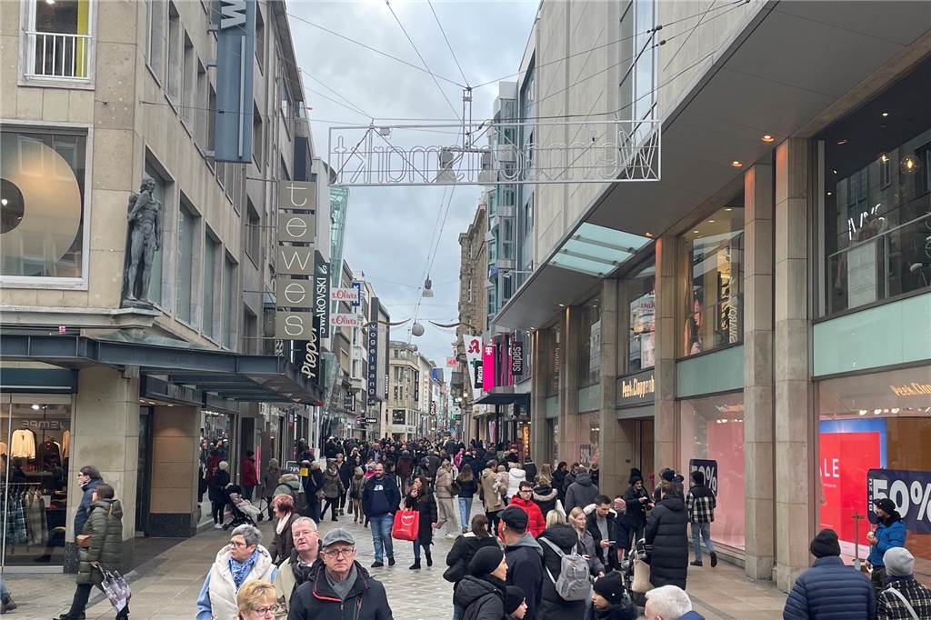 Shoppen in der Dortmunder Innenstadt: Was ist los am Westenhellweg? Westenhellweg in Dortmund.