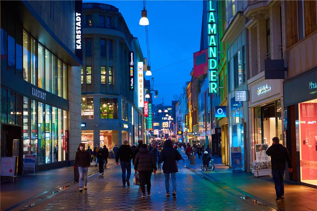 Cityring-Chef zu Junkies und Obdachlosen: „Das gibt es sonst nirgendwo“ Der Westenhellweg in Dortmund soll weiter eine attraktive Einkaufsmeile bleiben. Deshalb drängen die Händler auf einen anderen Umgang mit Obdachlosen und Drogenkranken. Der Drogenkonsumraum soll dringend verlegt werden.