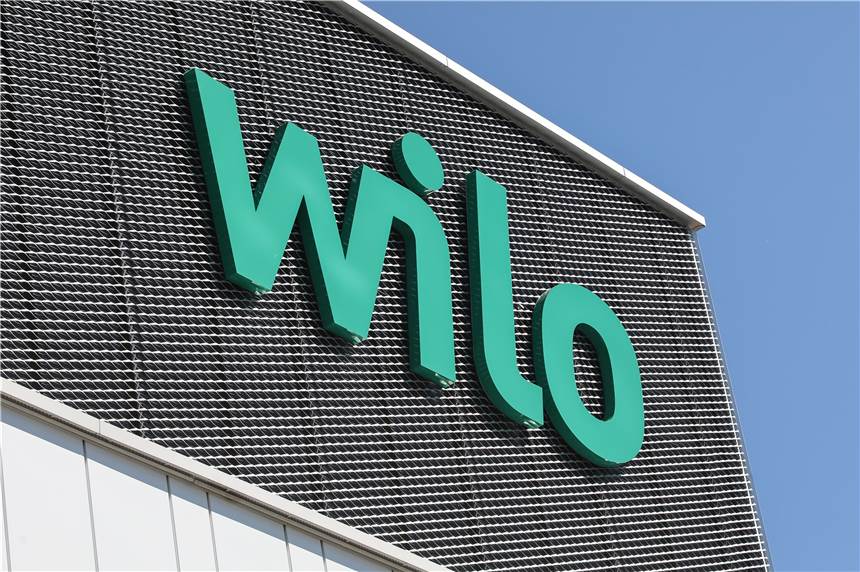 Trotz Corona-Krise: Wilo fährt Produktion hoch Der Wilo-Schriftzug an der neuen Zentrale des Dortmunder Unternehmens