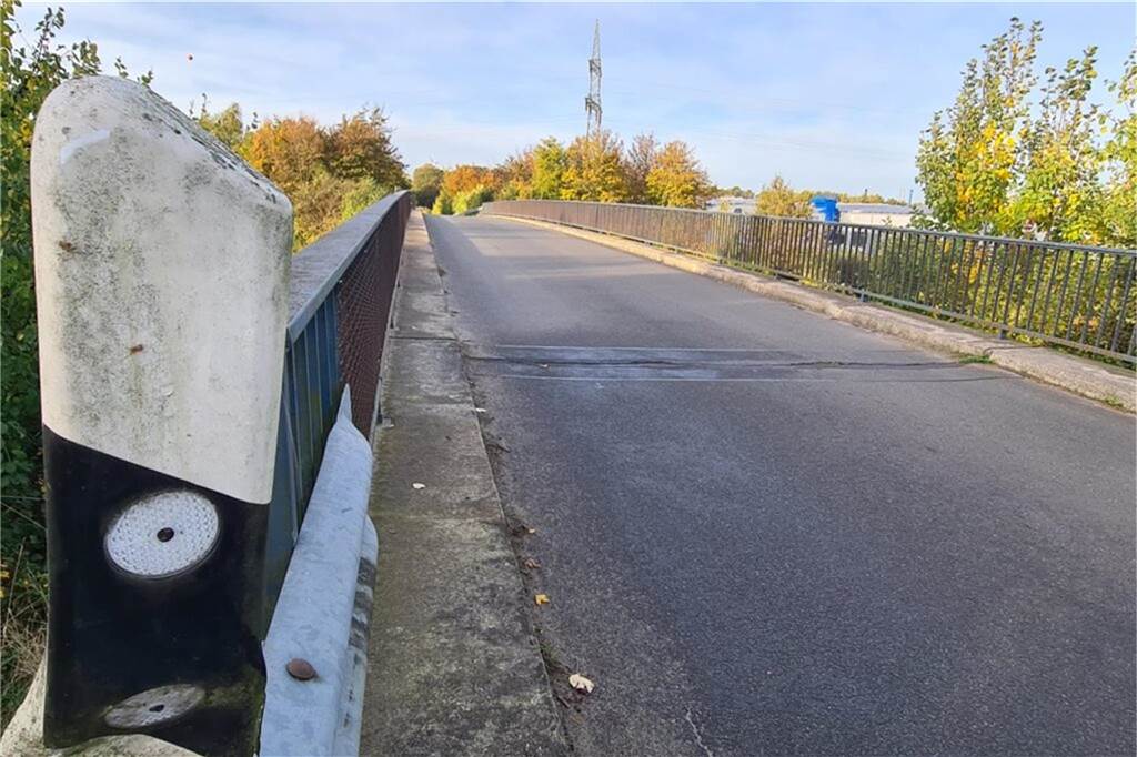 Autobahn GmbH überrascht im Brückenstreit mit Kehrtwende Eine Autobahnbrücke in Heek