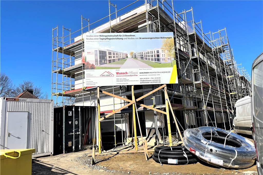 Neuer Wohnpark mit 36 Wohnungen: Einzugstermin soll im Herbst sein Der Wohnpark an der Rahmer Straße wächst in die Höhe.