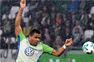 Der Wolfsburger Daniel Didavi steht angeblich vor einem Wechsel zu seinem Heimatverein VfB Stuttgart. Foto: Peter Steffen