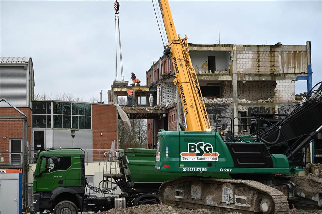 Der Wulfener Markt in Dorsten-Wulfen wird im Moment abgerissen.