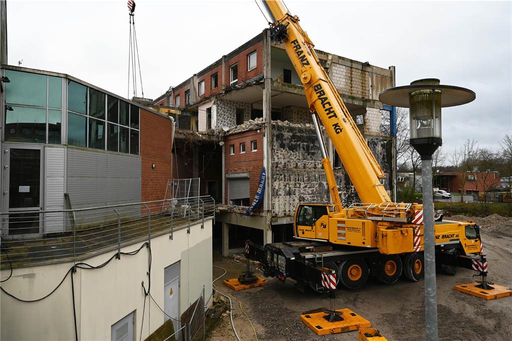 Der Wulfener Markt in Dorsten-Wulfen wird im Moment abgerissen.