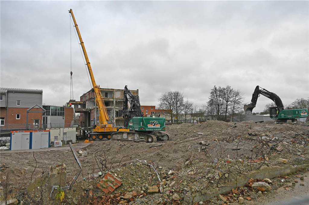 Der Wulfener Markt in Dorsten-Wulfen wird im Moment abgerissen.