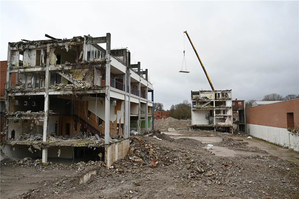 Der Wulfener Markt in Dorsten-Wulfen wird im Moment abgerissen.