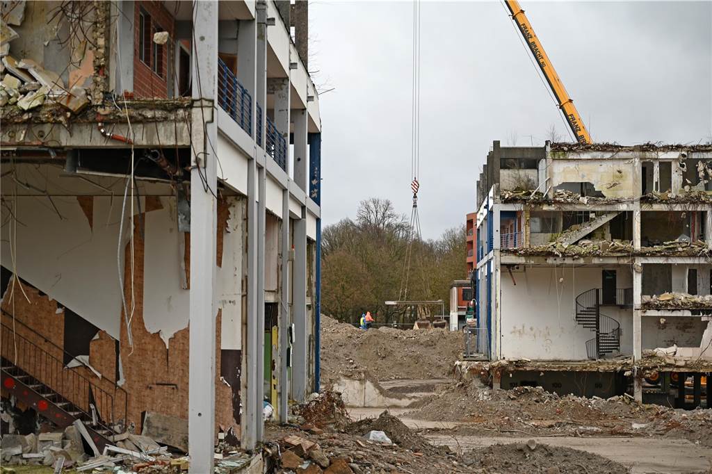 Der Wulfener Markt in Dorsten-Wulfen wird im Moment abgerissen.