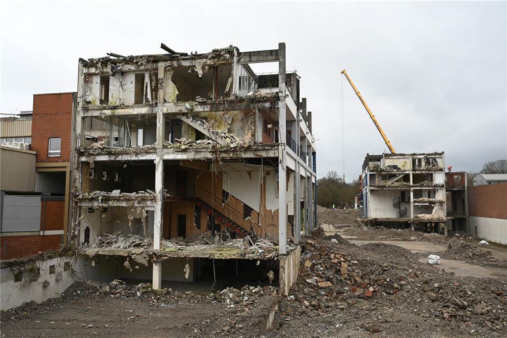 Der Wulfener Markt in Dorsten-Wulfen wird im Moment abgerissen.