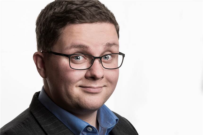 Kirchhellener Hof Jünger vermeldet: „Wir sind wieder da!“ Der Zauber und Comedian Erasmus Stein kommt nach Kirchhellen.