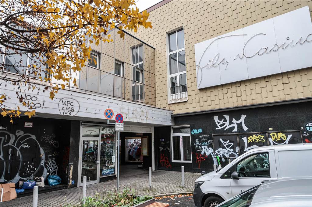 Neuer Schub für die City? Stadt Dortmund will altes Kino neu beleben Der Zugang von der Straße Rosental sei morgens regelmäßig verdreckt, kritisieren die Anlieger.