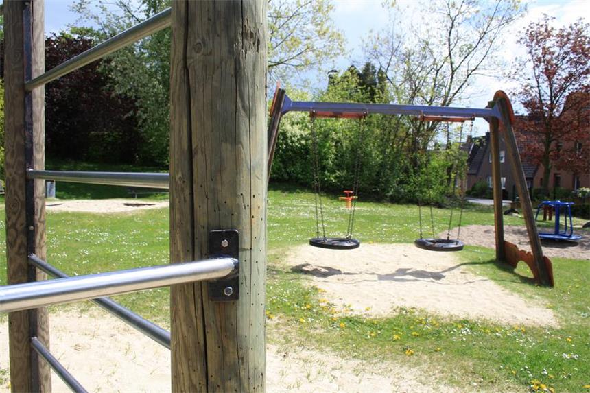Werne gewinnt erneut bei Spielplatzwettbewerb Der zur katholischen Kirchengemeinde gehörende Spielplatz an der Hüsingstraße ist zwar gepflegt, die Spielgeräte sind jedoch eher „Klassiker“.