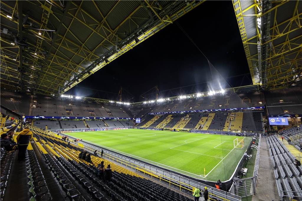 Zuschauerbeschränkungen: Richter prüfen jetzt die BVB-Klage Derzeit dürfen nur 750 Fans in den Signal Iduna Park.