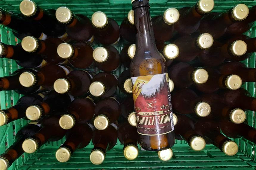 Spezialbier für das Ende des Corona-Lockdowns im Brauhaus Rütershoff Derzeit einer der Verkaufsrenner ist das Weihnachtsbräu.