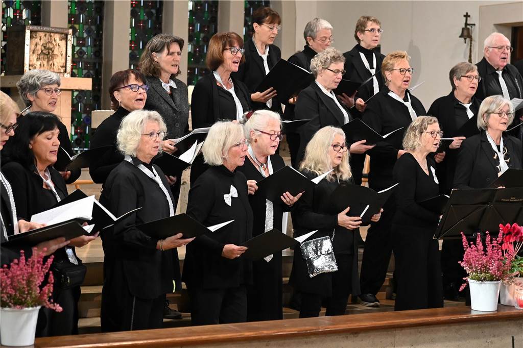 Deutener Musik- und Gesang-Verein (MGV) hatte viele Gast-Formationen und Solisten für Sonntag (3.11.) in die Kirche eingeladen.