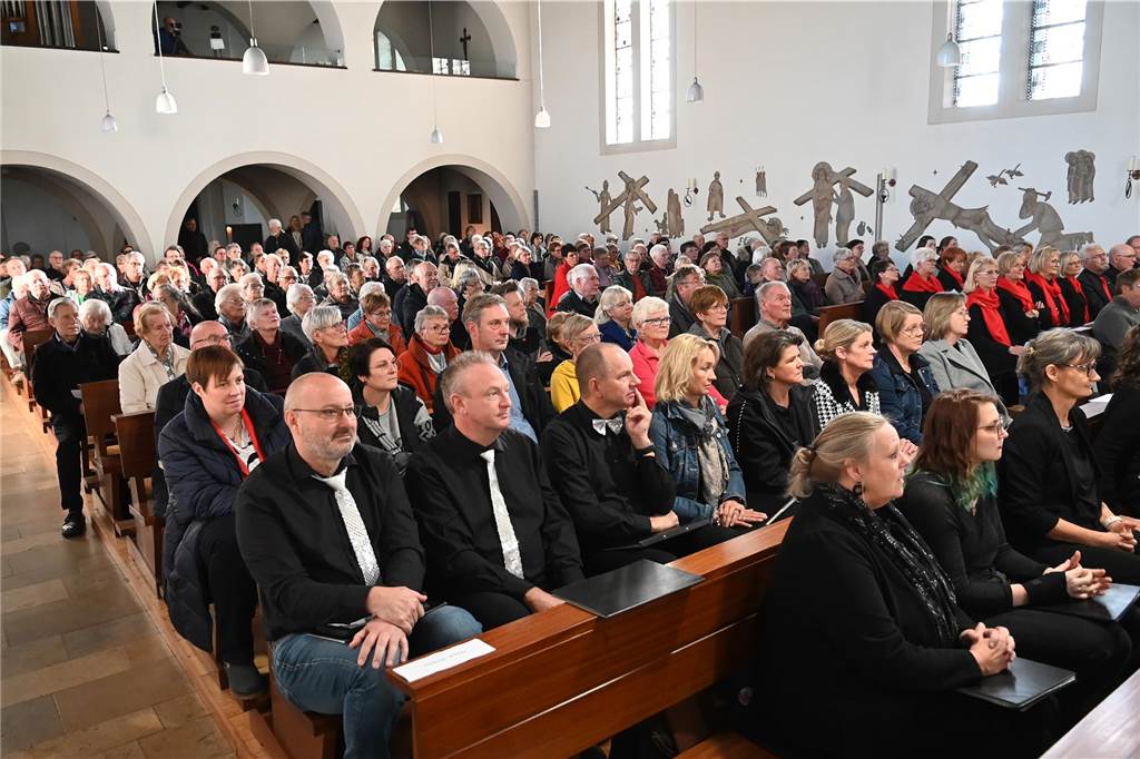 Deutener Musik- und Gesang-Verein (MGV) hatte viele Gast-Formationen und Solisten für Sonntag (3.11.) in die Kirche eingeladen.