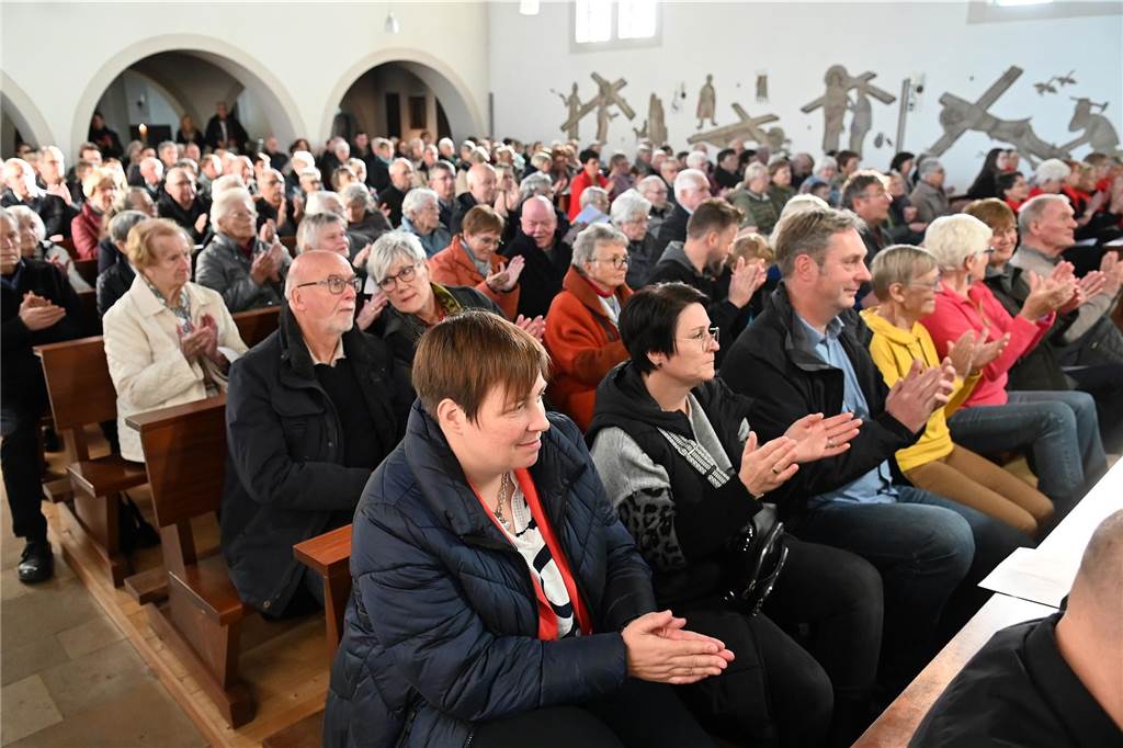 Deutener Musik- und Gesang-Verein (MGV) hatte viele Gast-Formationen und Solisten für Sonntag (3.11.) in die Kirche eingeladen.