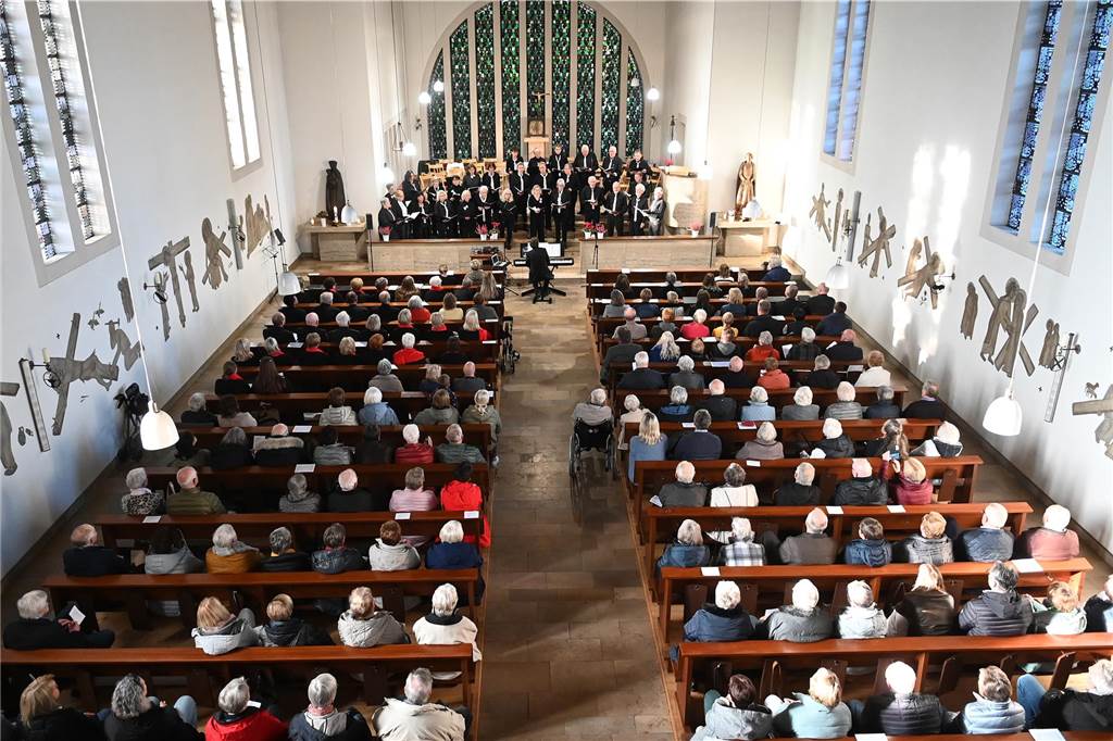 Deutener Musik- und Gesang-Verein (MGV) hatte viele Gast-Formationen und Solisten für Sonntag (3.11.) in die Kirche eingeladen.