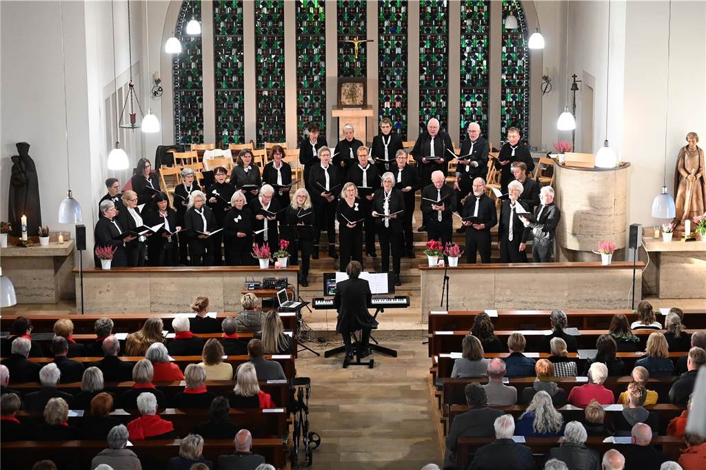 Deutener Musik- und Gesang-Verein (MGV) hatte viele Gast-Formationen und Solisten für Sonntag (3.11.) in die Kirche eingeladen.