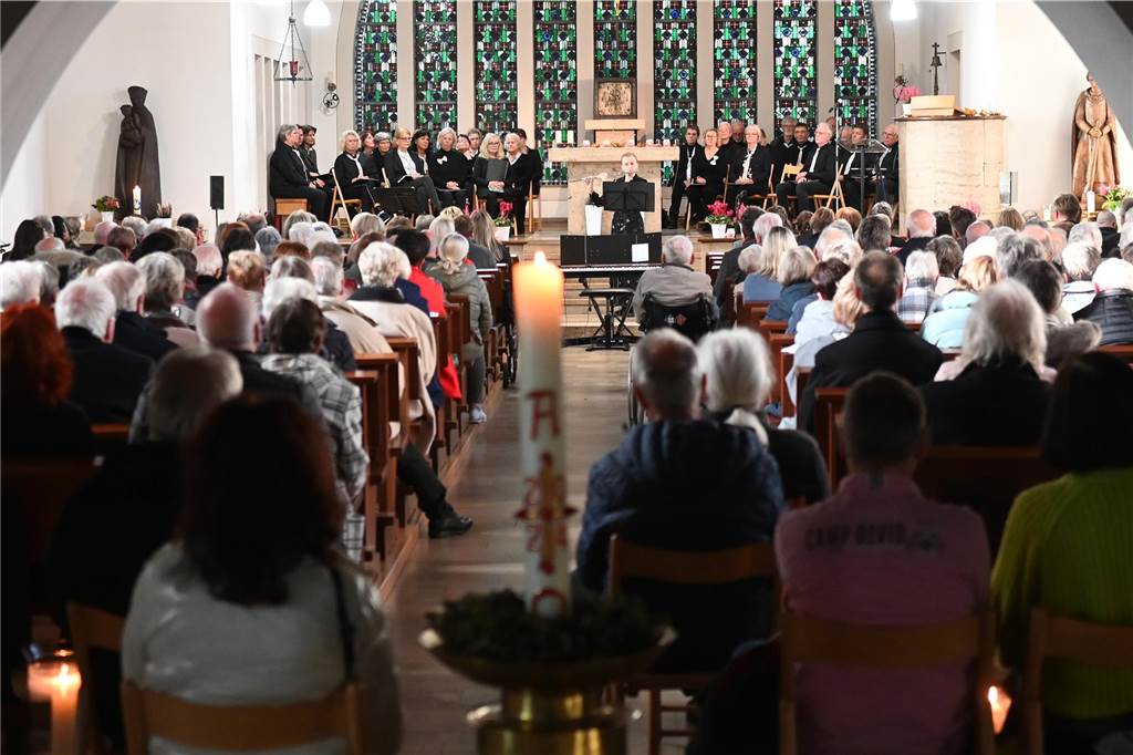 Deutener Musik- und Gesang-Verein (MGV) hatte viele Gast-Formationen und Solisten für Sonntag (3.11.) in die Kirche eingeladen.