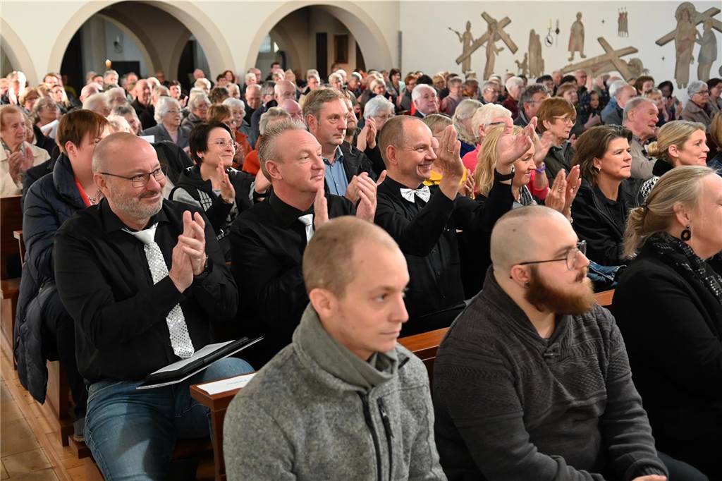 Deutener Musik- und Gesang-Verein (MGV) hatte viele Gast-Formationen und Solisten für Sonntag (3.11.) in die Kirche eingeladen.