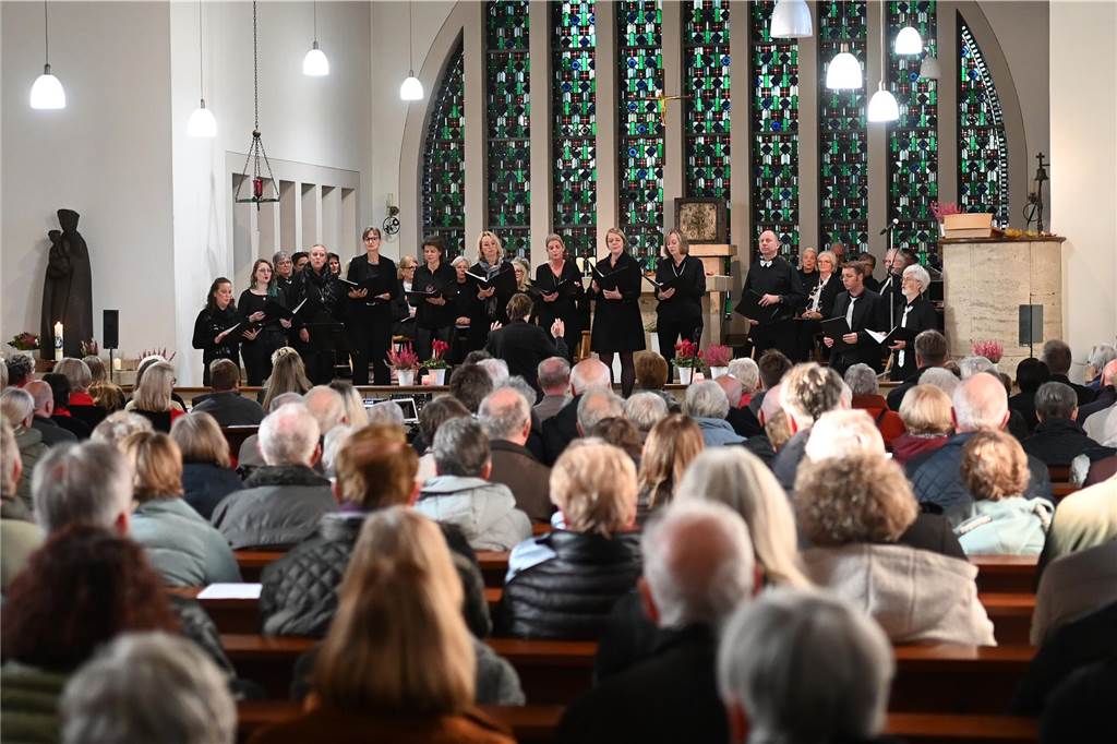 Deutener Musik- und Gesang-Verein (MGV) hatte viele Gast-Formationen und Solisten für Sonntag (3.11.) in die Kirche eingeladen.