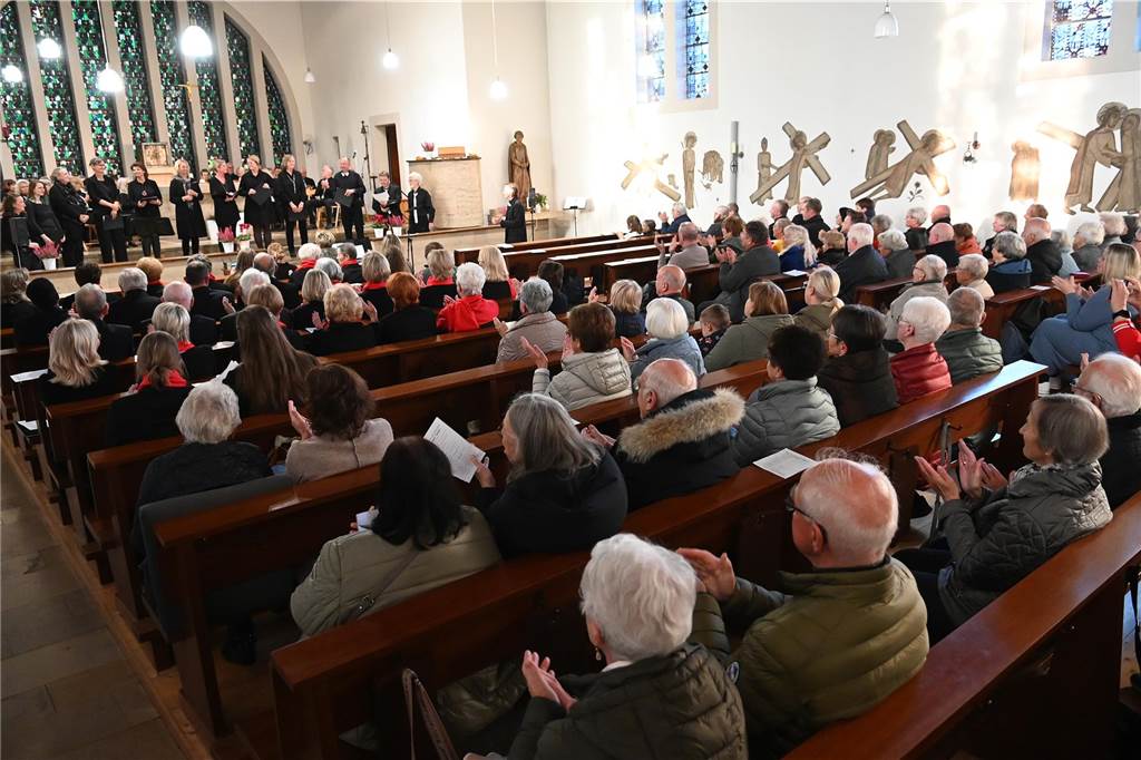 Deutener Musik- und Gesang-Verein (MGV) hatte viele Gast-Formationen und Solisten für Sonntag (3.11.) in die Kirche eingeladen.