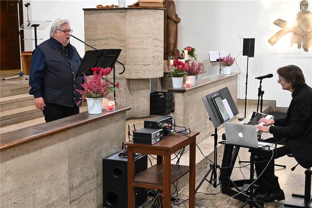 Deutener Musik- und Gesang-Verein (MGV) hatte viele Gast-Formationen und Solisten für Sonntag (3.11.) in die Kirche eingeladen.