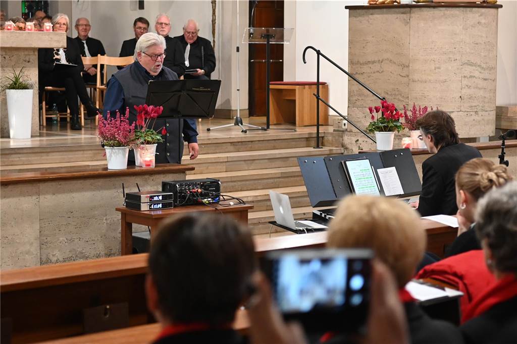 Deutener Musik- und Gesang-Verein (MGV) hatte viele Gast-Formationen und Solisten für Sonntag (3.11.) in die Kirche eingeladen.