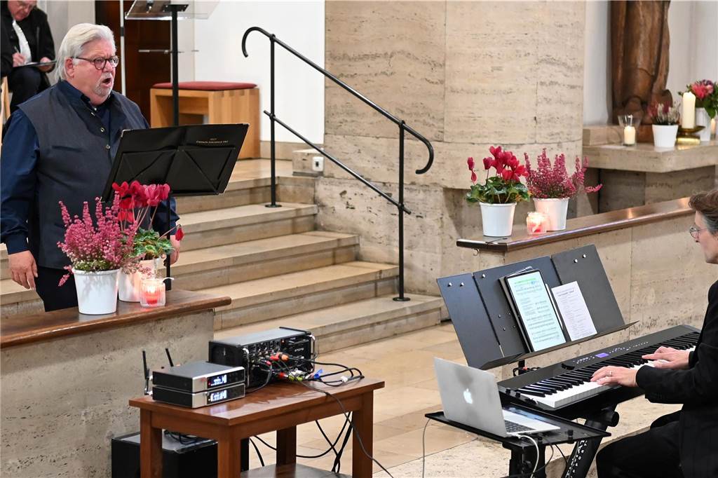 Deutener Musik- und Gesang-Verein (MGV) hatte viele Gast-Formationen und Solisten für Sonntag (3.11.) in die Kirche eingeladen.
