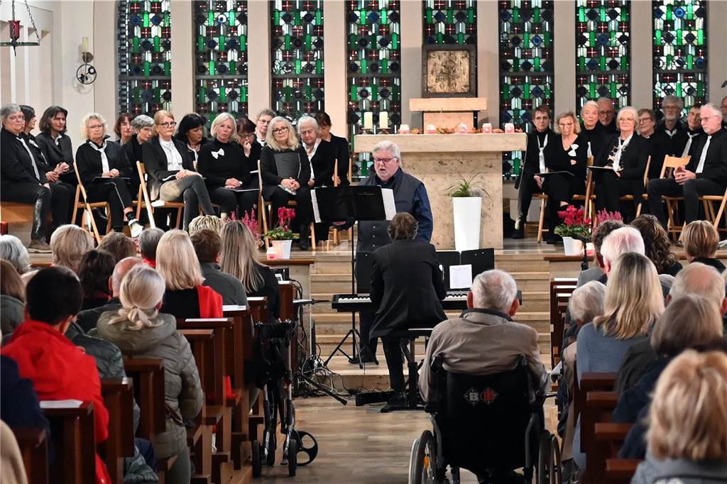 Deutener Musik- und Gesang-Verein (MGV) hatte viele Gast-Formationen und Solisten für Sonntag (3.11.) in die Kirche eingeladen.