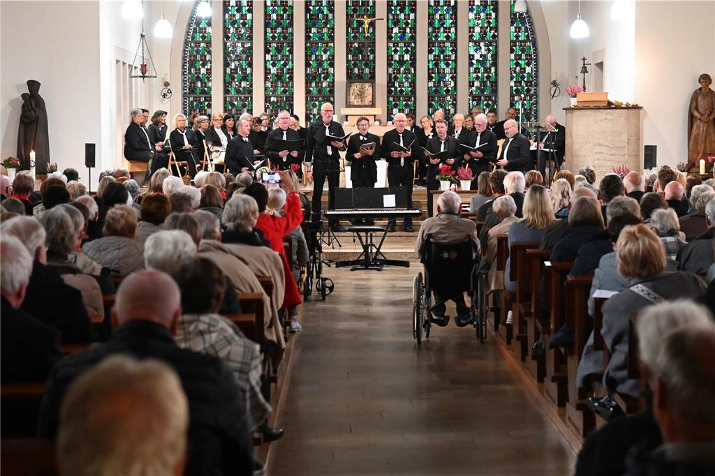Deutener Musik- und Gesang-Verein (MGV) hatte viele Gast-Formationen und Solisten für Sonntag (3.11.) in die Kirche eingeladen.