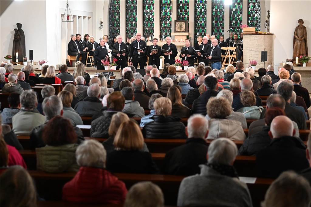 Deutener Musik- und Gesang-Verein (MGV) hatte viele Gast-Formationen und Solisten für Sonntag (3.11.) in die Kirche eingeladen.