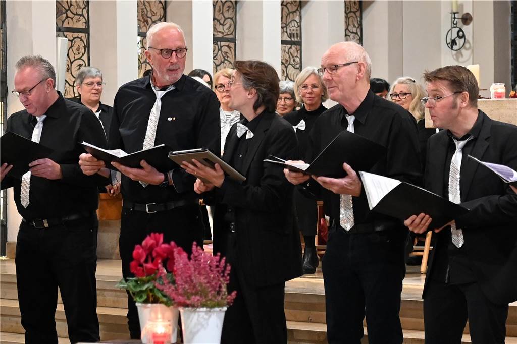 Deutener Musik- und Gesang-Verein (MGV) hatte viele Gast-Formationen und Solisten für Sonntag (3.11.) in die Kirche eingeladen.