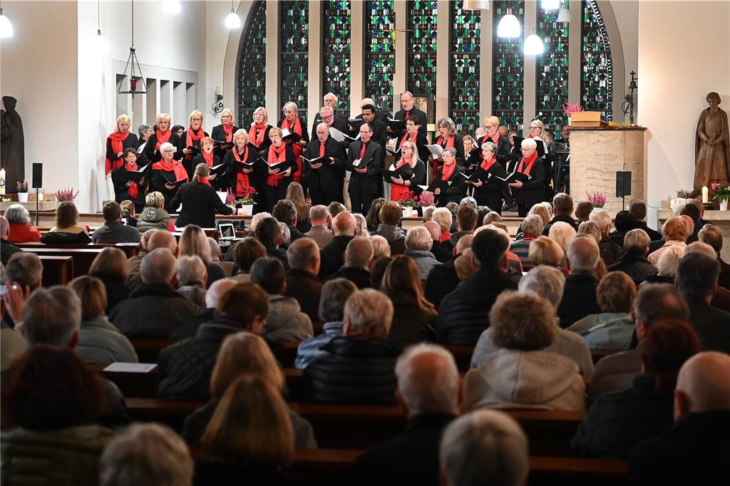 Deutener Musik- und Gesang-Verein (MGV) hatte viele Gast-Formationen und Solisten für Sonntag (3.11.) in die Kirche eingeladen.