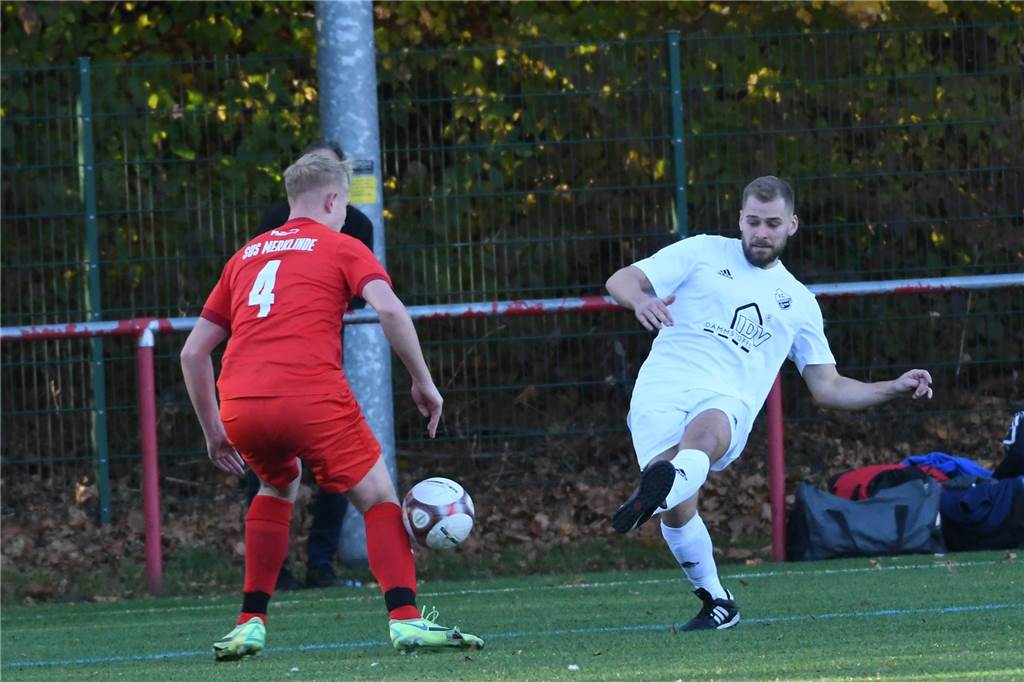 Fünf Spiele, fast 100 Fotos : Impressionen vom 14. Spieltag in Castrop-Rauxel Deutlich mit 5:1 setzte sich der SuS Merklinde in der Kreisliga A gegen den FC Frohlinde II durch.