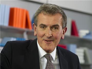 Deutschland-Kenner und Museumsstar: Neil MacGregor wird geehrt. Foto: Arno Burgi