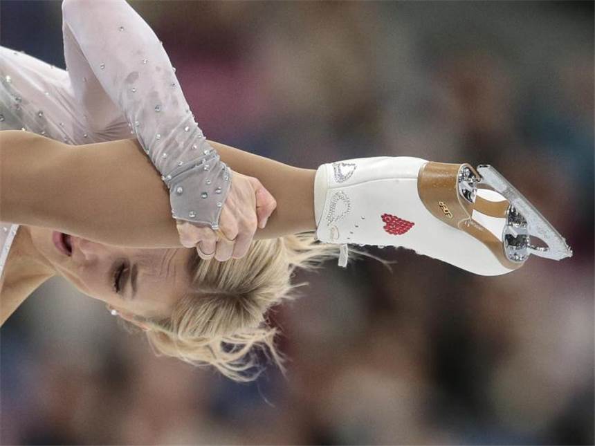 Deutsche Eiskunstlauf-Mannschaft verpasst Teamtrophy Deutschland liegt in der Wertung der besten Eiskunstlauf-Nationen auf Rang acht. Foto: Ivan Sekretarev