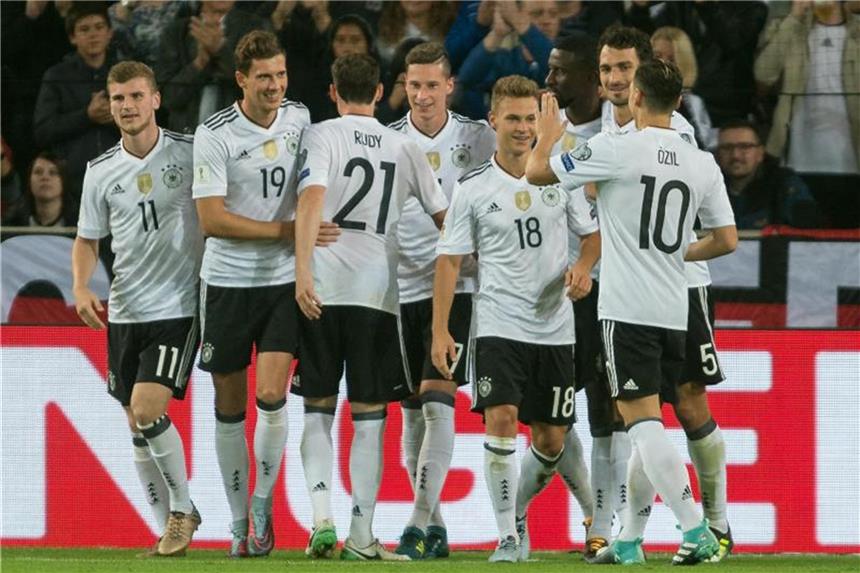 Deutschland weiter Erster der FIFA-Weltrangliste Deutschland steht nach wie vor an der Spitze der FIFA-Weltrangliste. Foto: Daniel Maurer