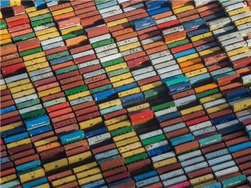 Deutschlands Exporteure waren im vergangenen Jahr auf Rekordkurs. Foto: Daniel Bockwoldt