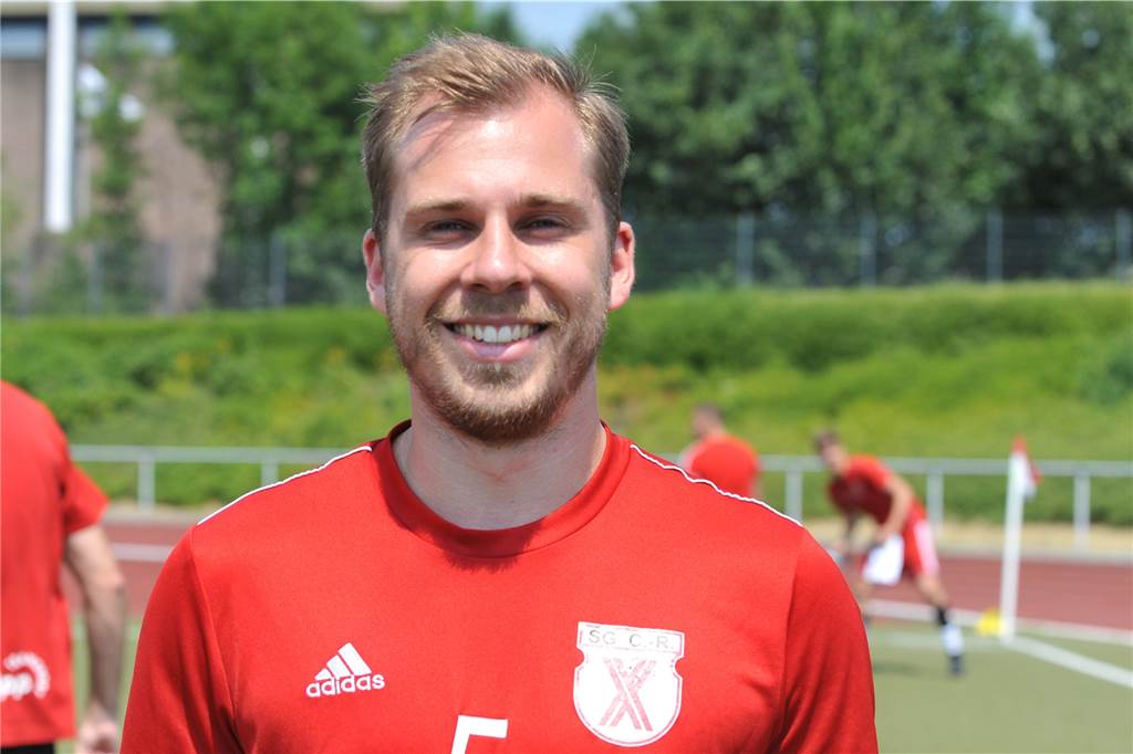 Probleme der SG Castrop reißen nicht ab - Erfahrener Spieler beendet Karriere Devin Helmig muss verletzungsbedingt seine Karriere beenden.